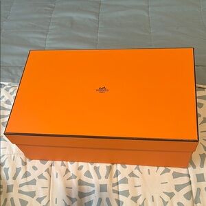 Hermès Signature Orange Gift Box